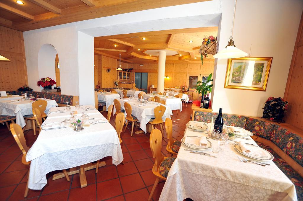 Hotel Capitani Bormio Buitenkant foto