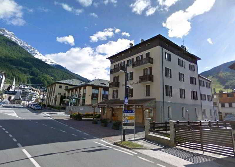 Hotel Capitani Bormio Buitenkant foto