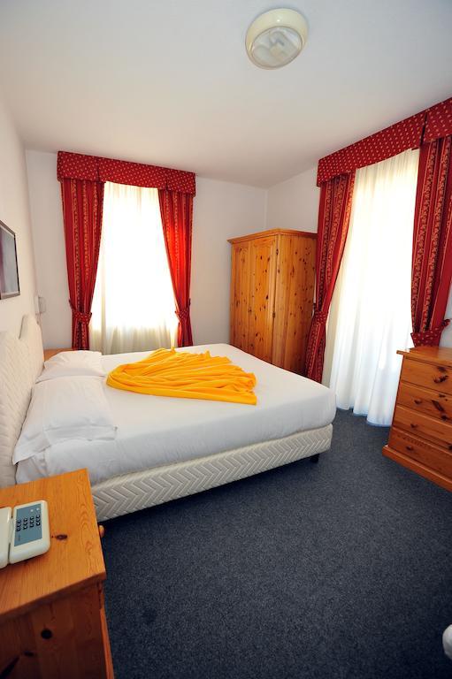 Hotel Capitani Bormio Buitenkant foto