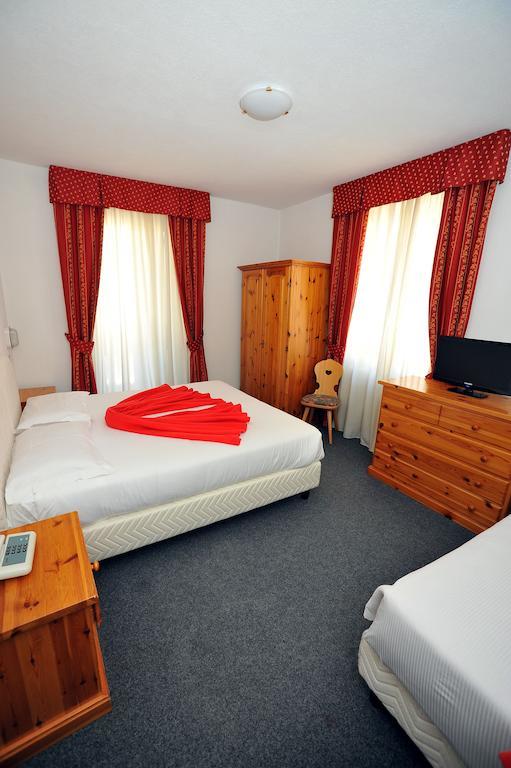 Hotel Capitani Bormio Buitenkant foto