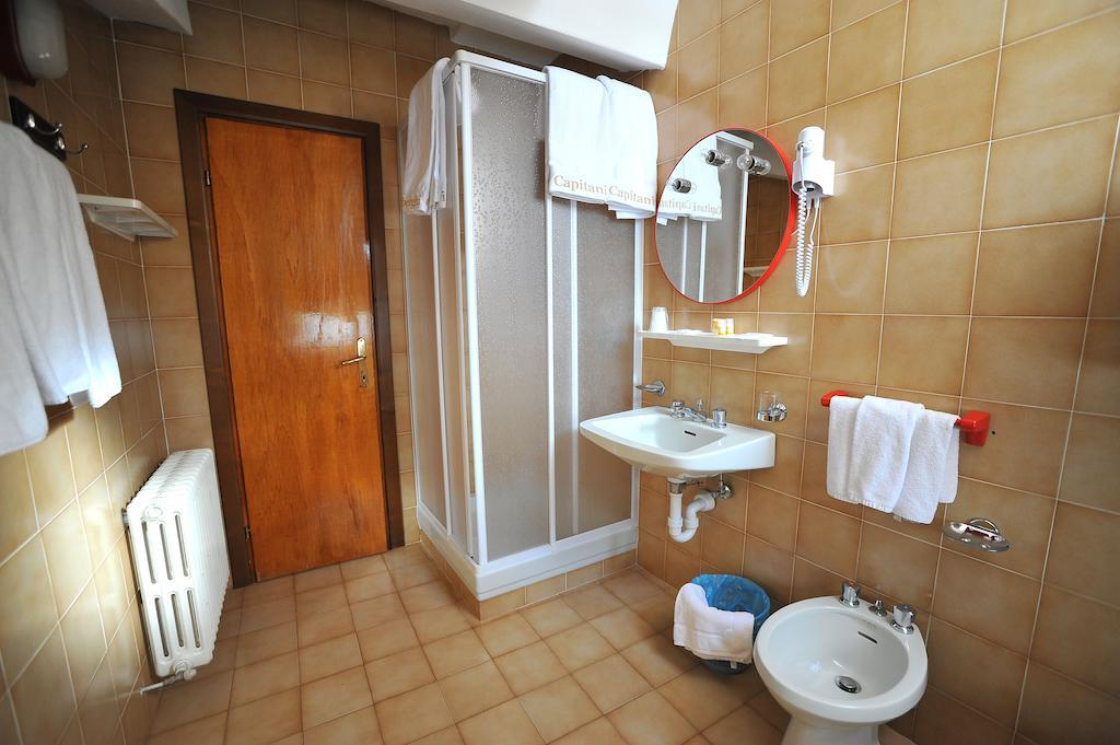 Hotel Capitani Bormio Buitenkant foto